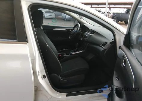 2018 Nissan Sentra S z USA, uszkodzony, nr VIN 3N1AB7AP5JY243588